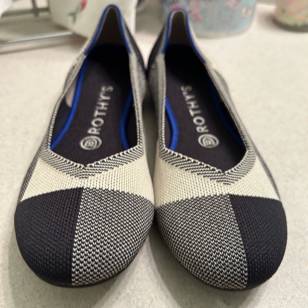 Rothy’s retired checkered round toe NWOT